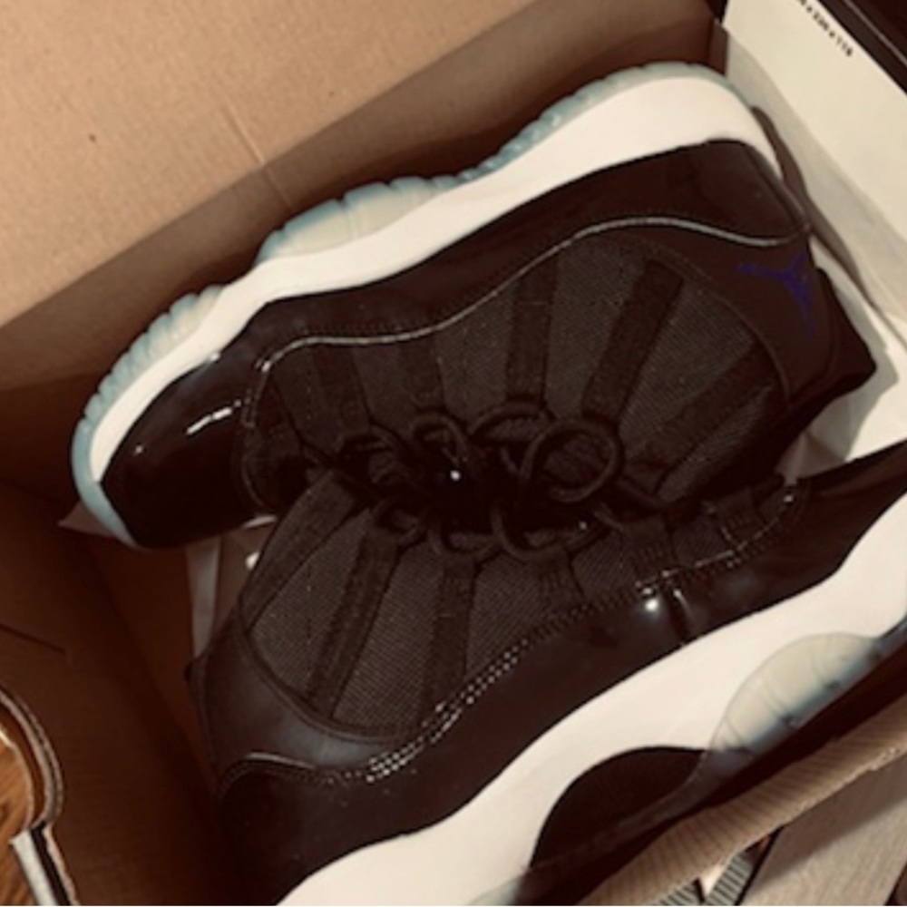2016
Air Jordan 11 Retro BG 'Space Jam' 2016